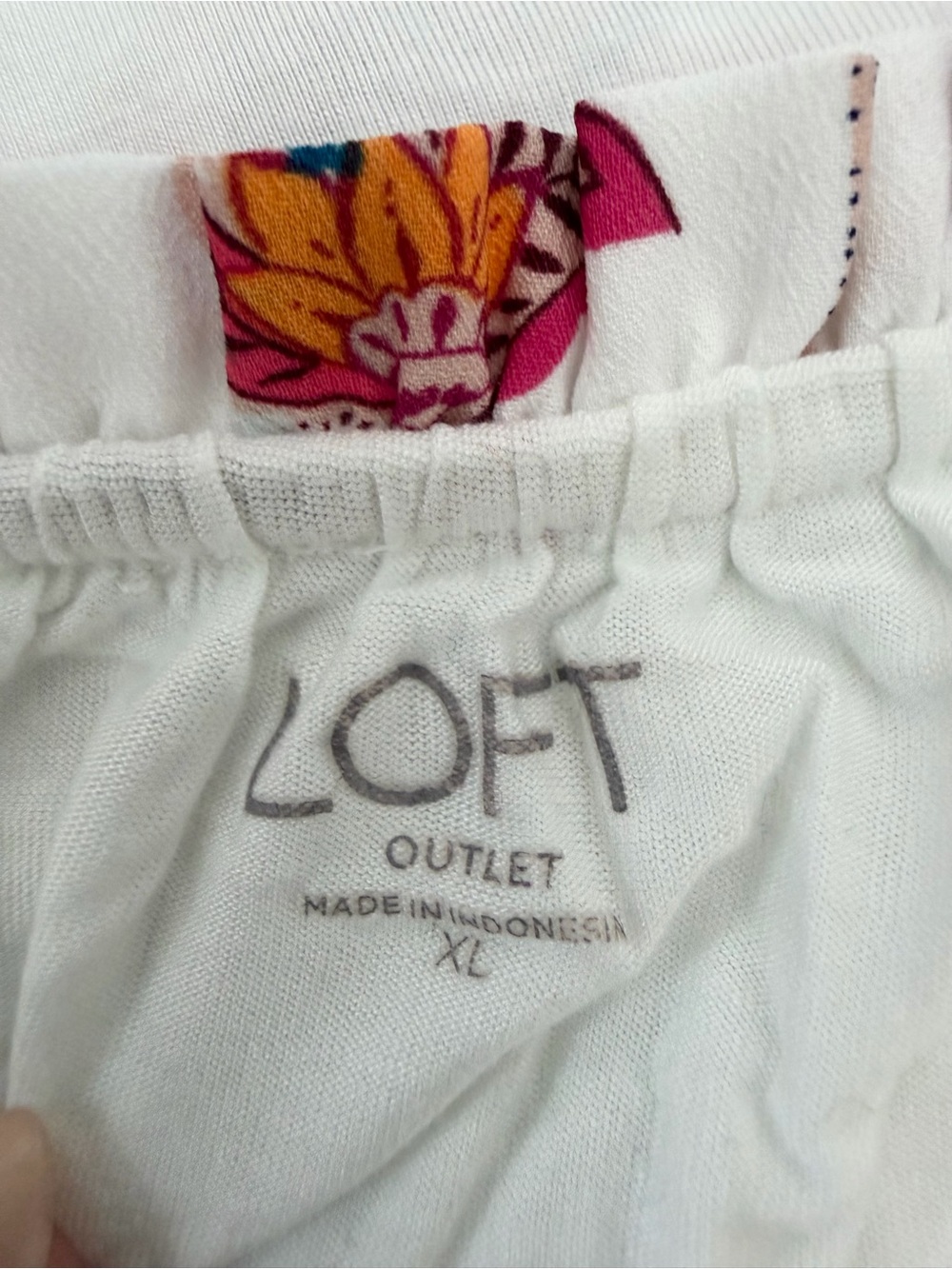 LOFT Sleeveless White Top with Pink & Orange Floral Design XL Vacation Top - Picture 3 of 4